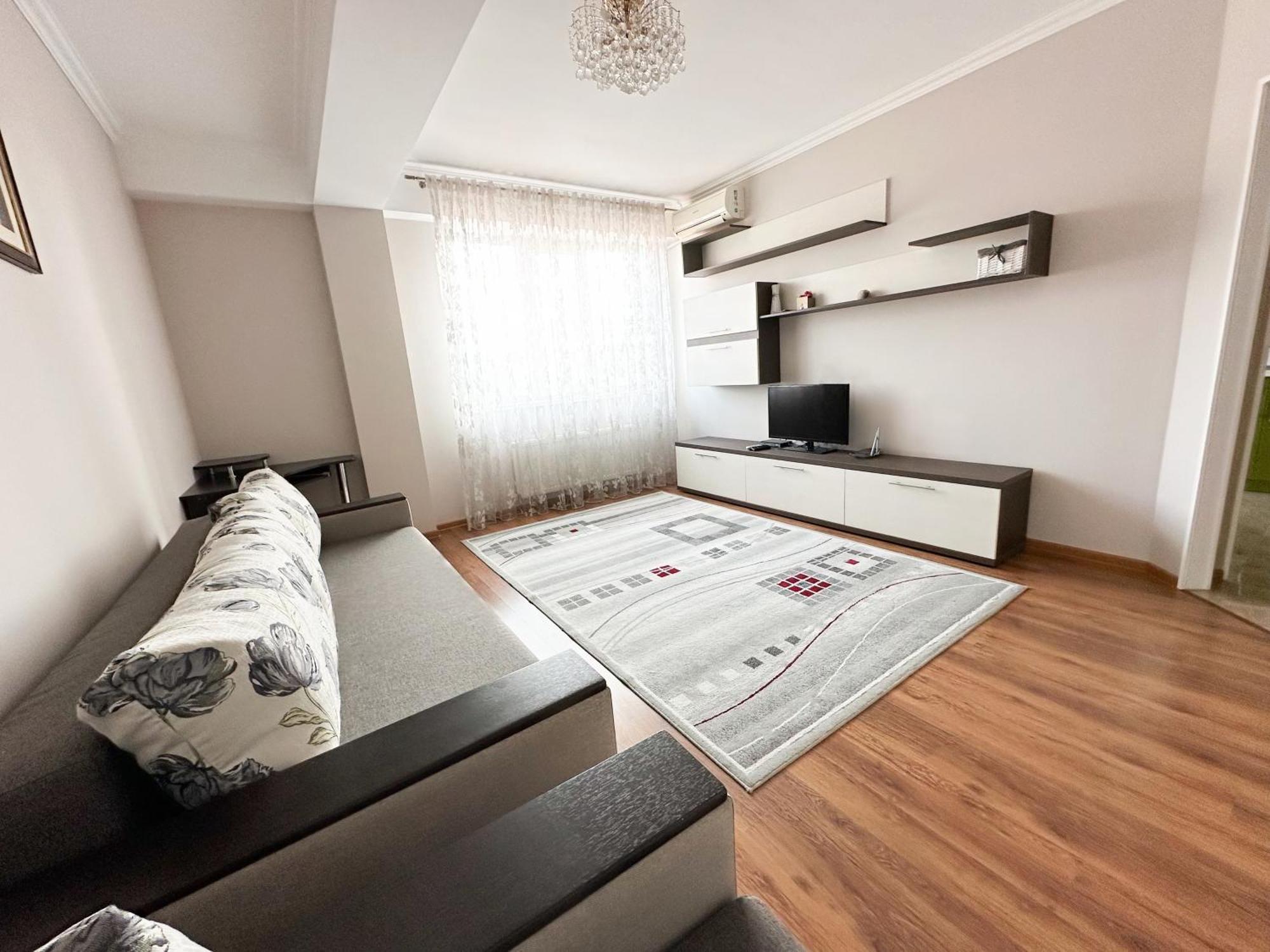 Bright & Quiet 2Room Apartment In City Center Kisinyov Kültér fotó
