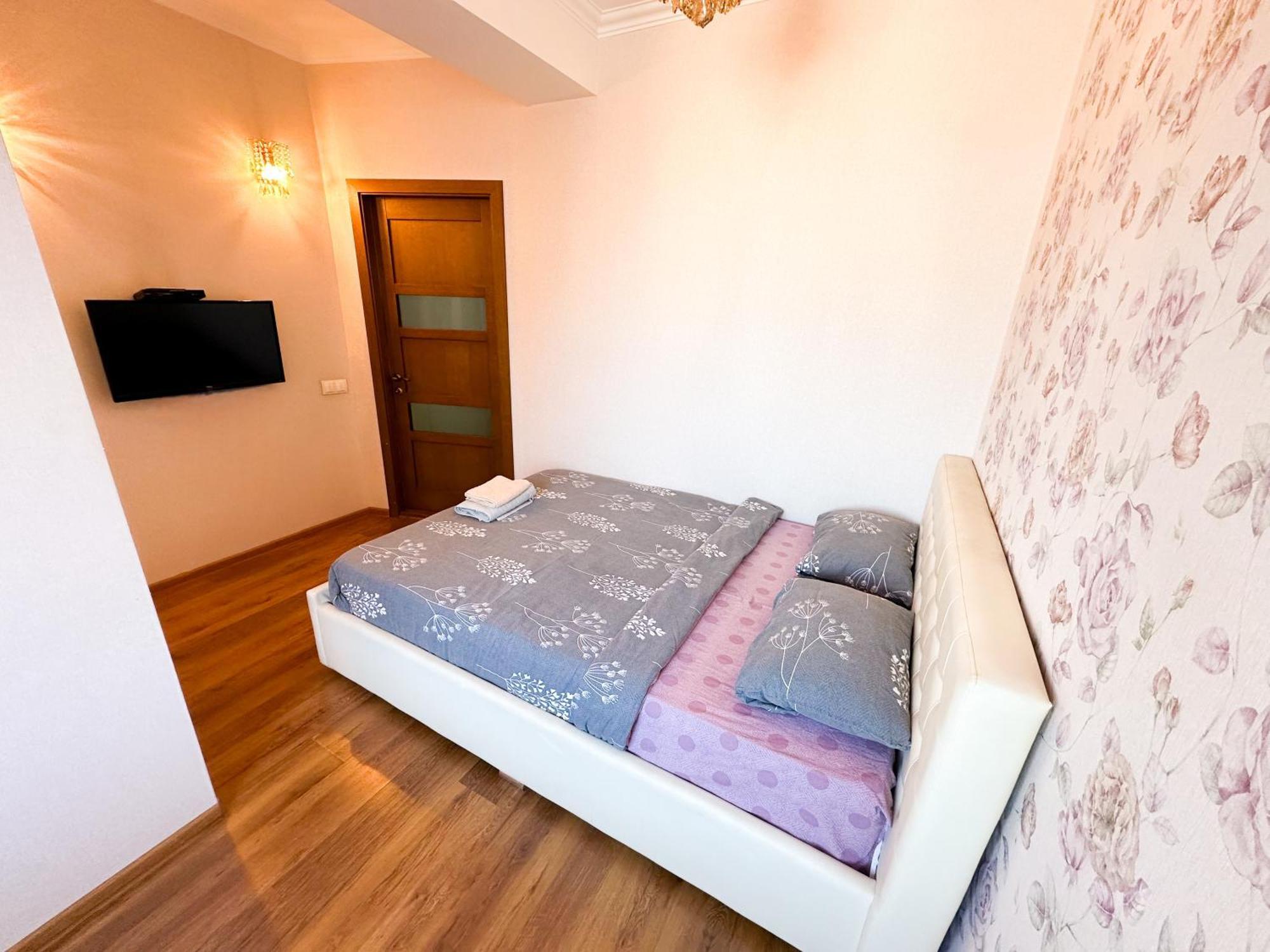 Bright & Quiet 2Room Apartment In City Center Kisinyov Kültér fotó